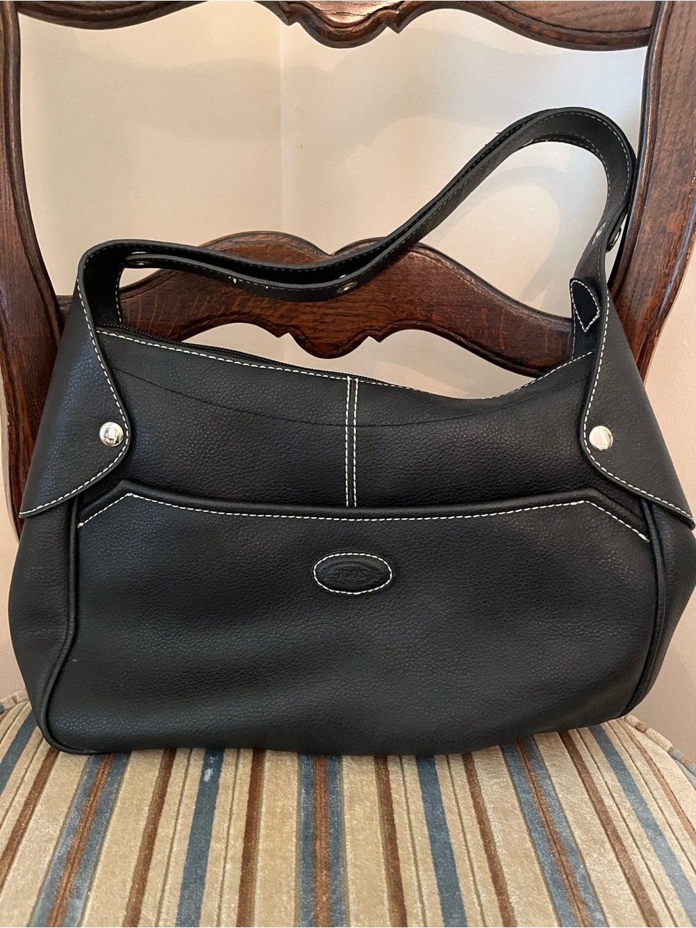 Tod’s Hobo Black Leather Shoulder Bag with Contrast Stitching
